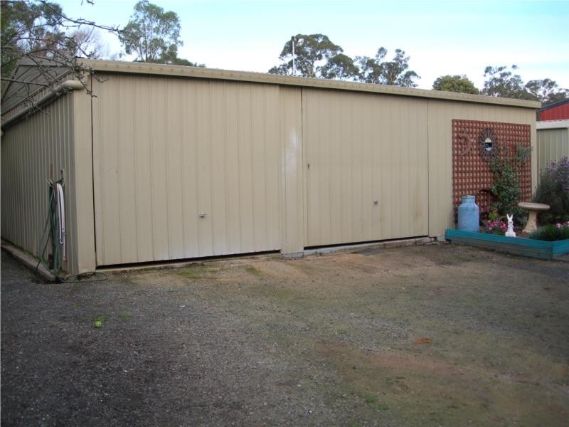 18 Davis Street, Nyora VIC 3987