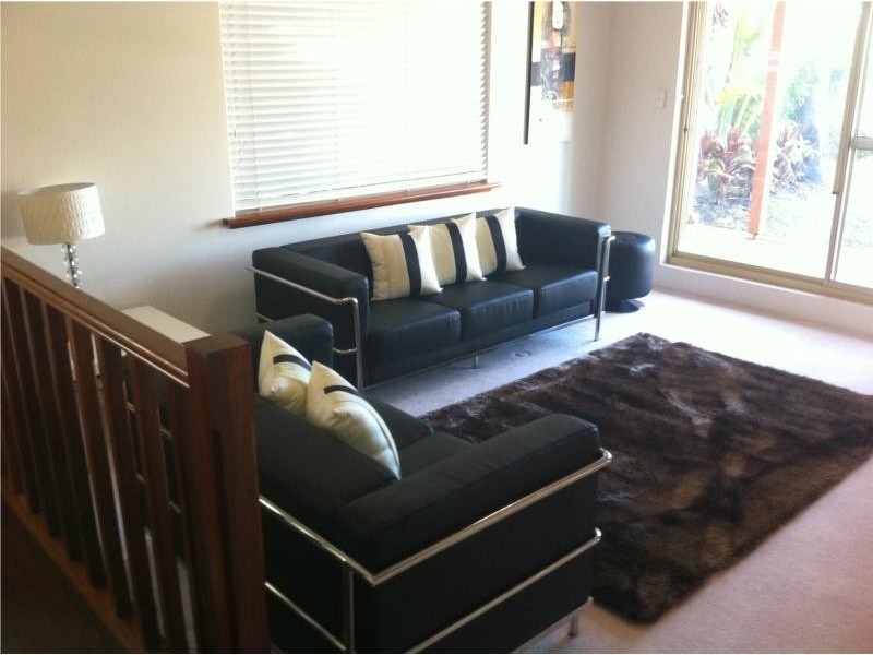 301 Summerlakes Parade, Ballajura WA 6066