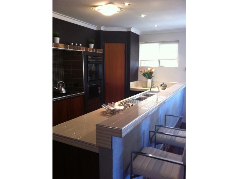 301 Summerlakes Parade, Ballajura WA 6066