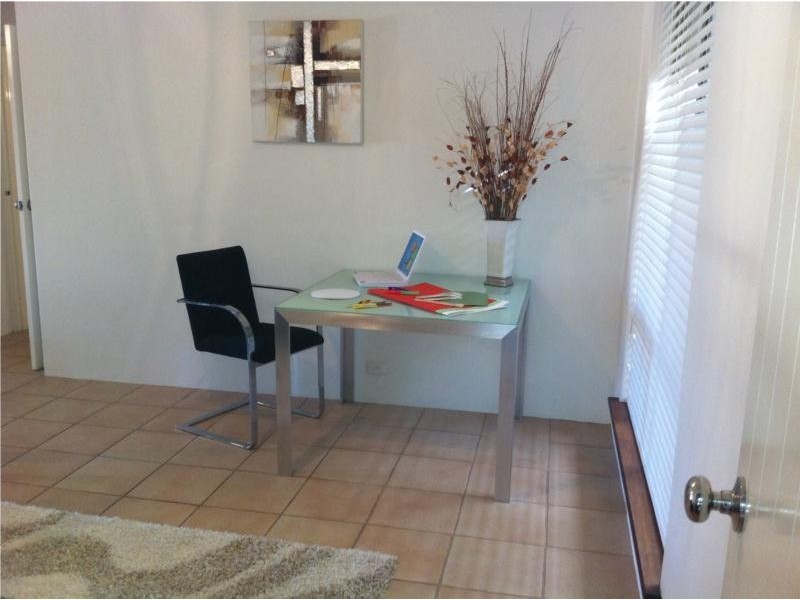 301 Summerlakes Parade, Ballajura WA 6066