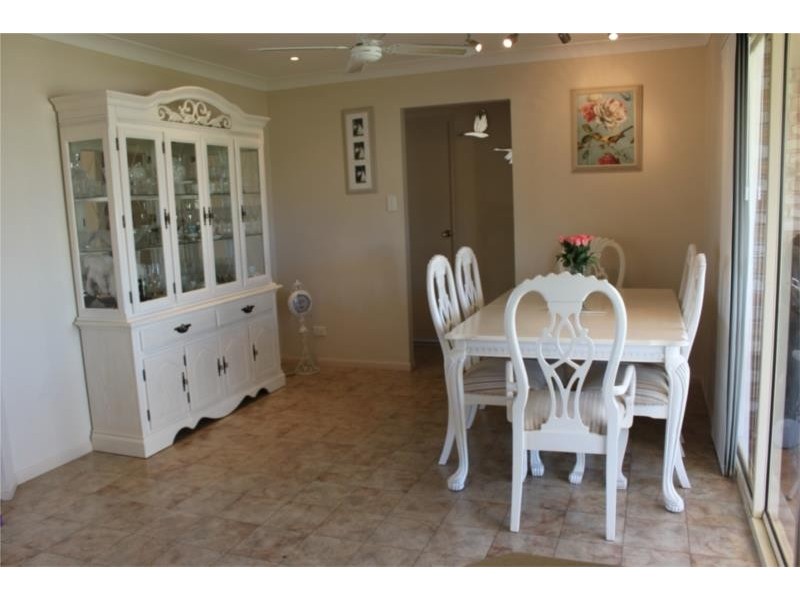 6 Alroe Ct, Kearneys Spring QLD 4350