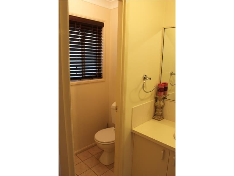 6 Alroe Ct, Kearneys Spring QLD 4350