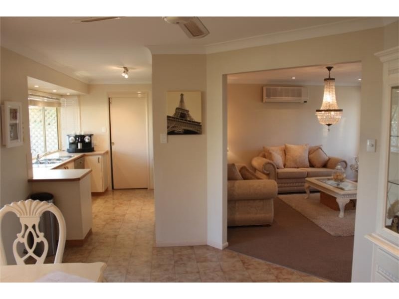 6 Alroe Ct, Kearneys Spring QLD 4350