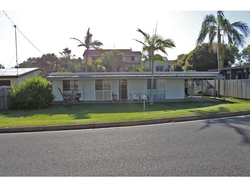 4 Towners Avenue, Cabarita Beach NSW 2488