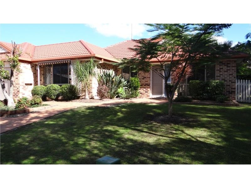 4 Chelsea Place, Robina QLD 4226