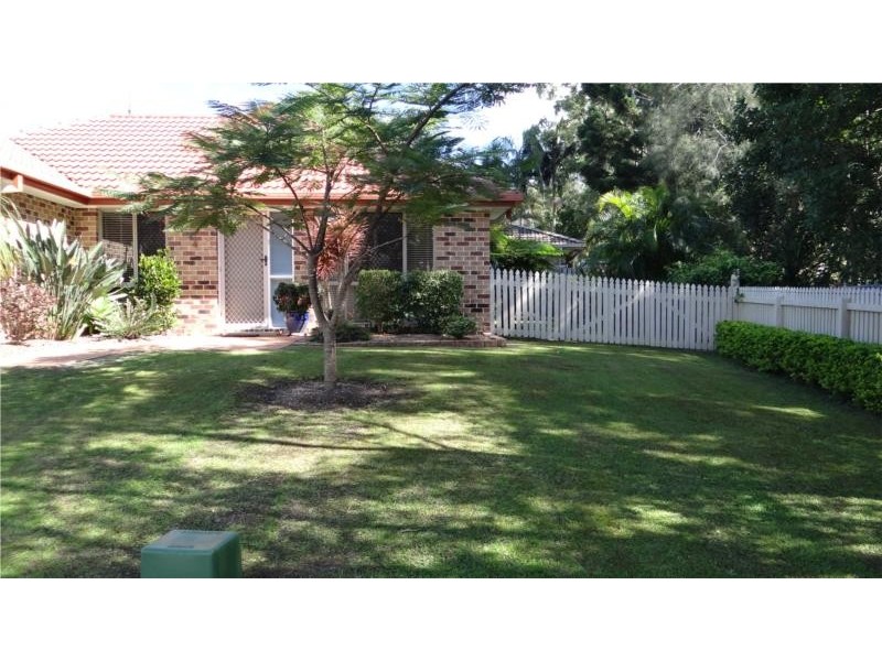 4 Chelsea Place, Robina QLD 4226