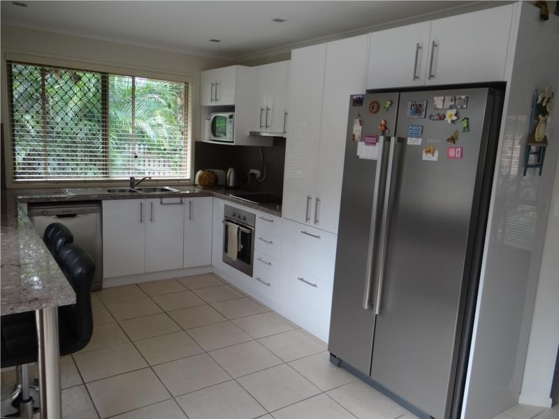 4 Chelsea Place, Robina QLD 4226