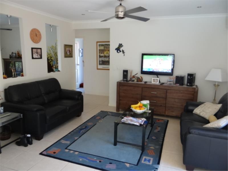 4 Chelsea Place, Robina QLD 4226