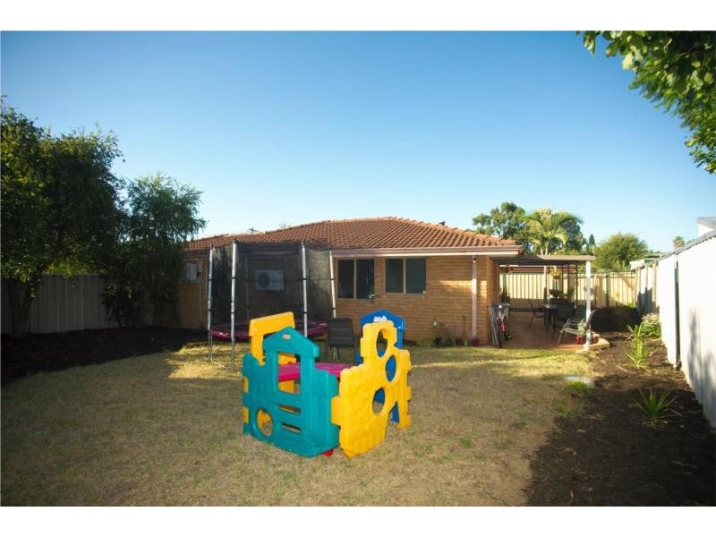 26b Pinewood Green, Mirrabooka WA 6061