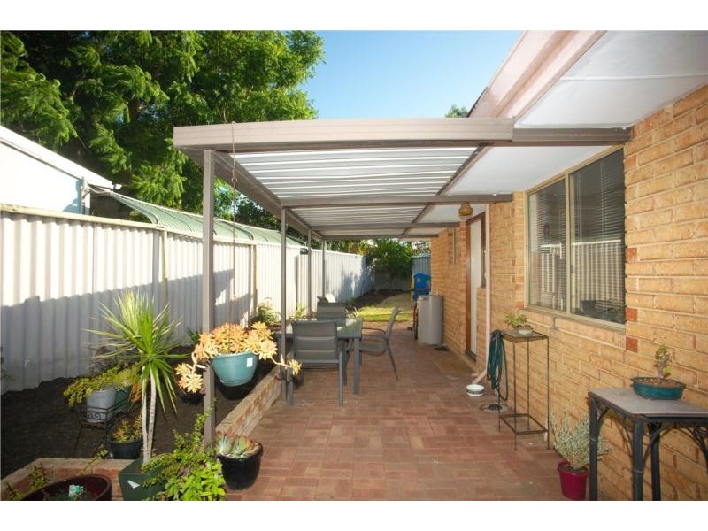 26b Pinewood Green, Mirrabooka WA 6061