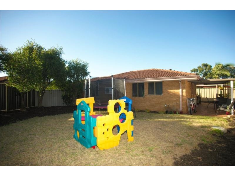 26b Pinewood Green, Mirrabooka WA 6061