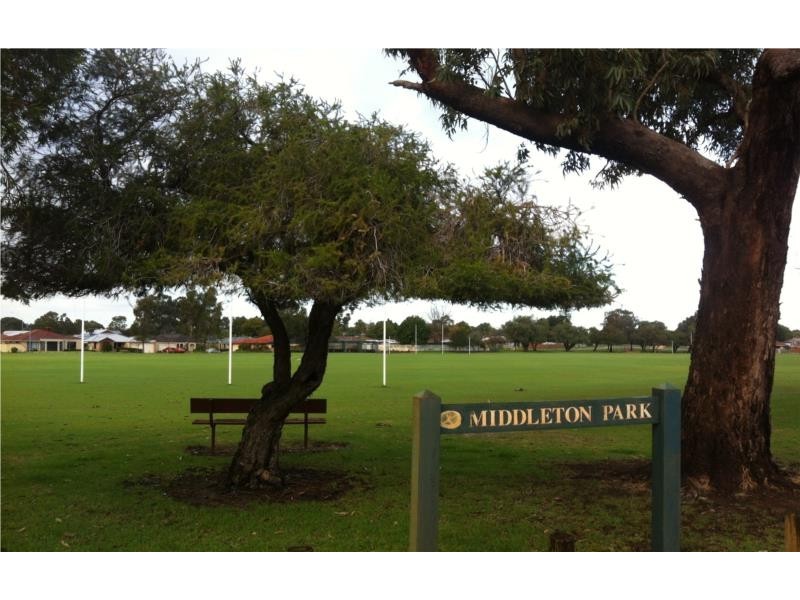 70 Grand Parade, Redcliffe WA 6104