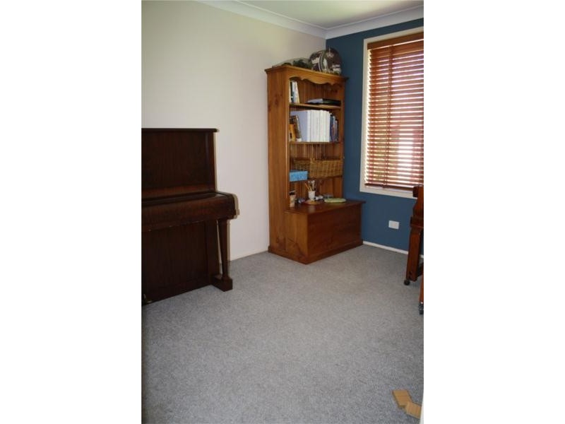 64 Timaru Grove, South Penrith NSW 2750