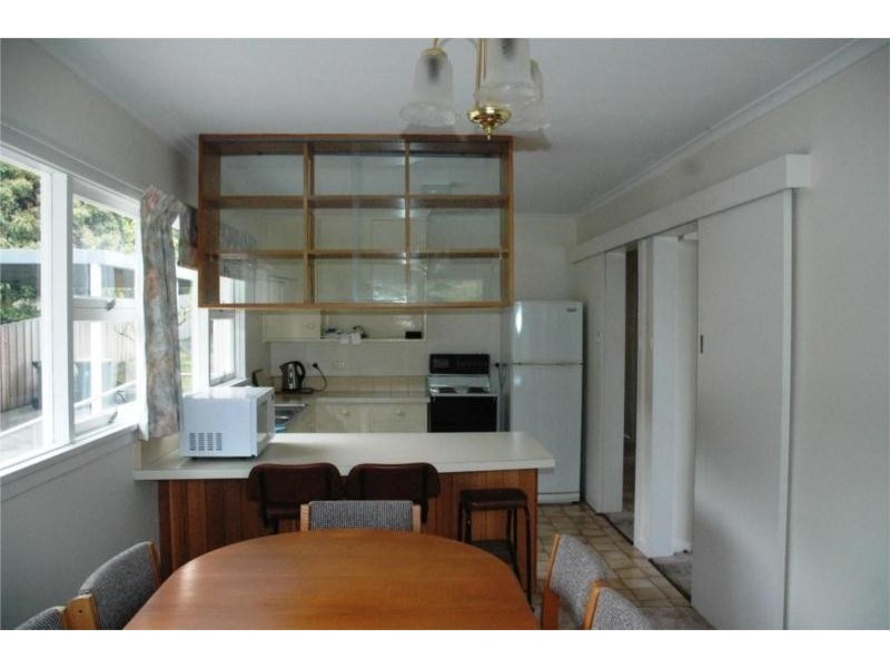 72 Begonia Street, Lindisfarne TAS 7015