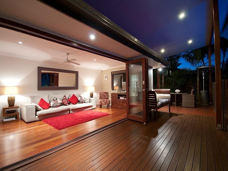 59 Barrier Reef Drive, Mermaid Waters QLD 4218