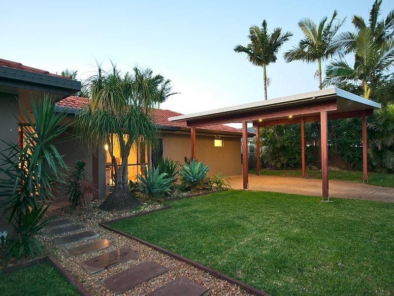 59 Barrier Reef Drive, Mermaid Waters QLD 4218