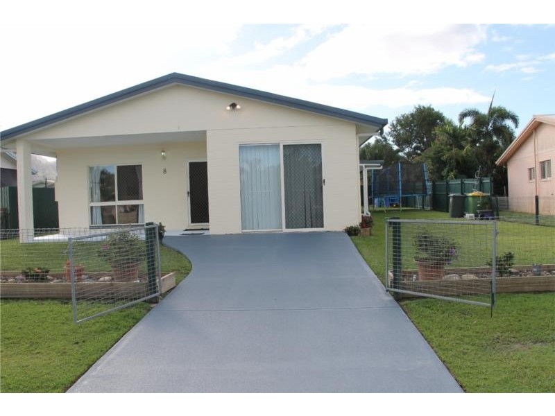 8 Rafferty Street, White Rock QLD 4868