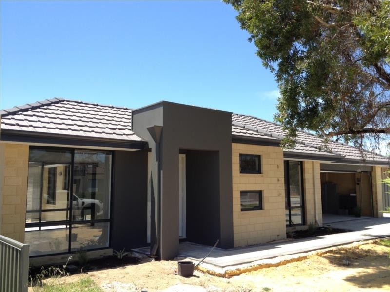 1/42 Wroxton Street, Midland WA 6056