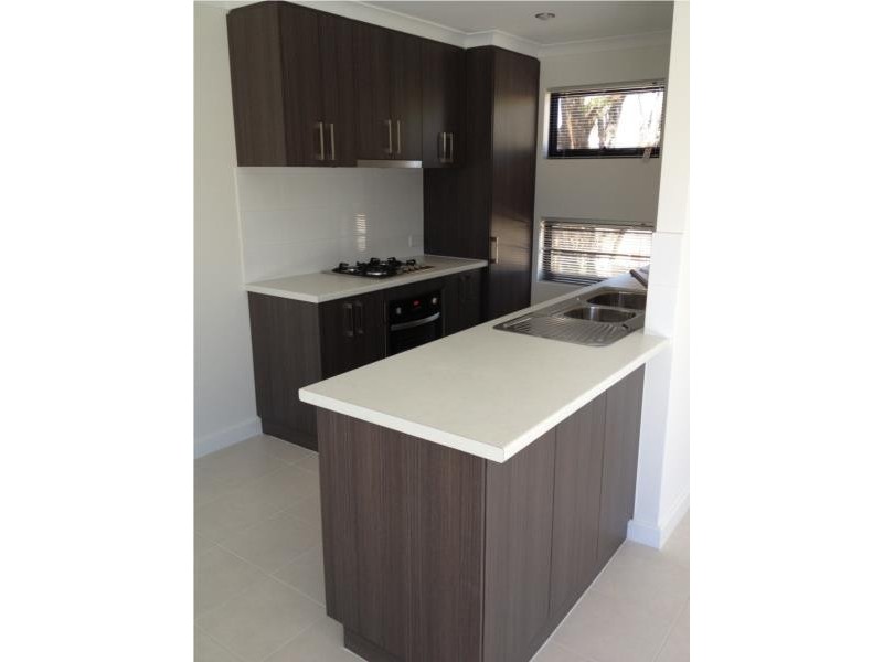 1/42 Wroxton Street, Midland WA 6056