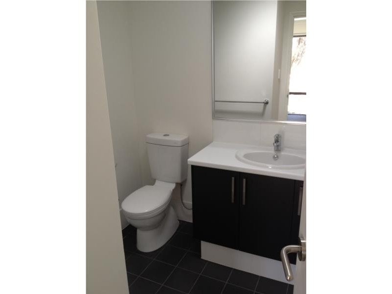 1/42 Wroxton Street, Midland WA 6056