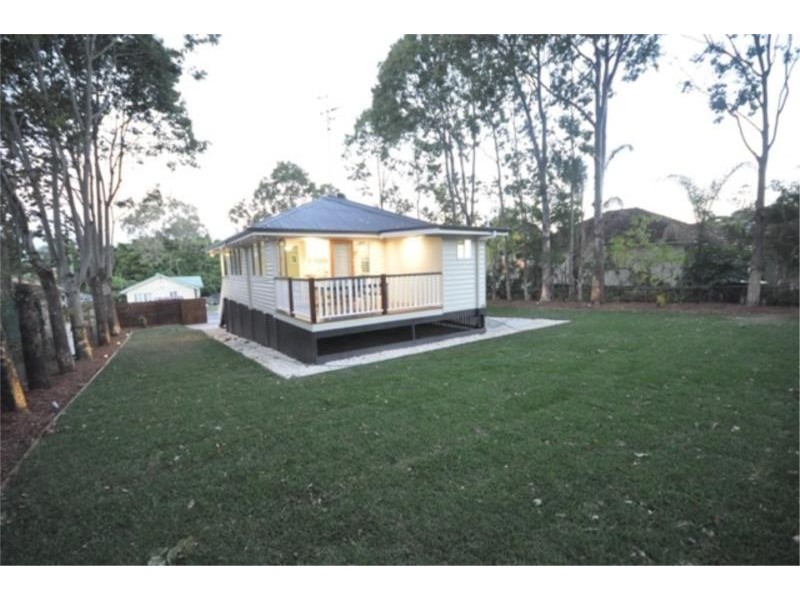 22 POND STREET, Mount Gravatt East QLD 4122