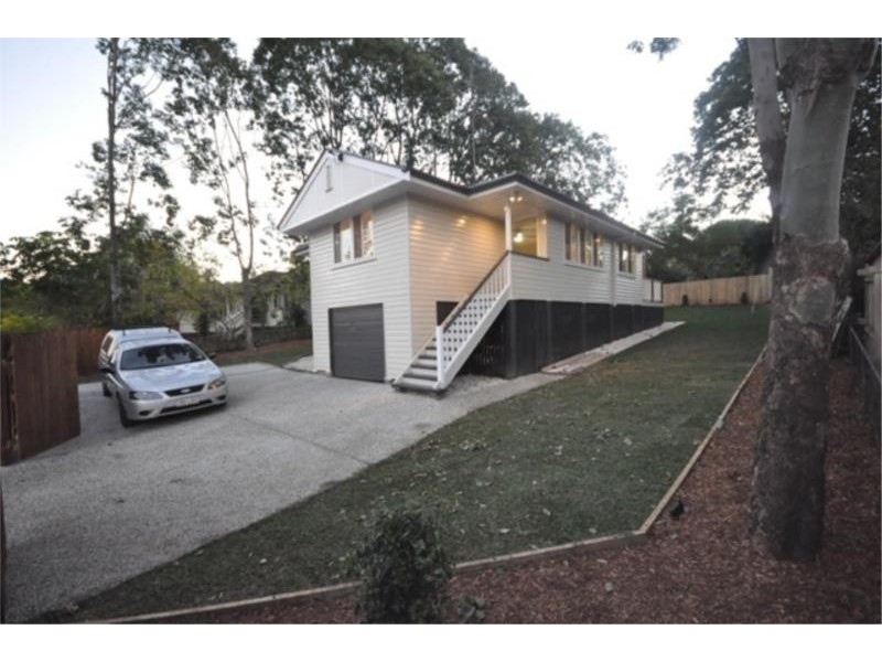 22 POND STREET, Mount Gravatt East QLD 4122