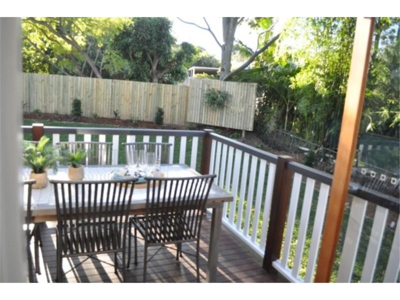 22 POND STREET, Mount Gravatt East QLD 4122