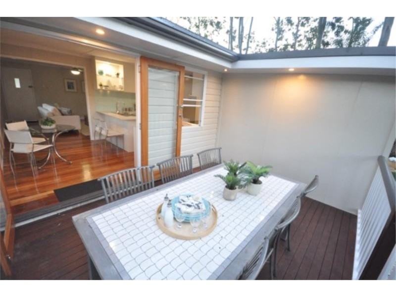 22 POND STREET, Mount Gravatt East QLD 4122