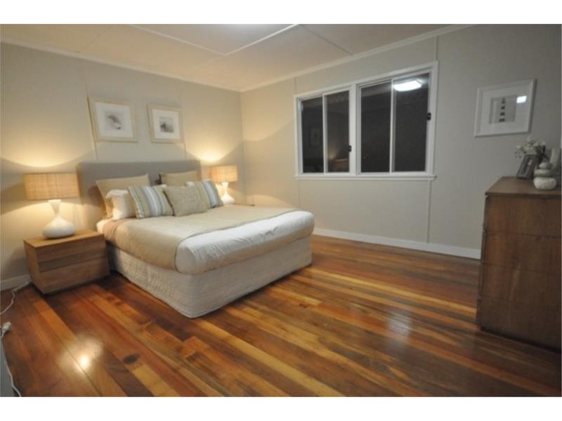 22 POND STREET, Mount Gravatt East QLD 4122