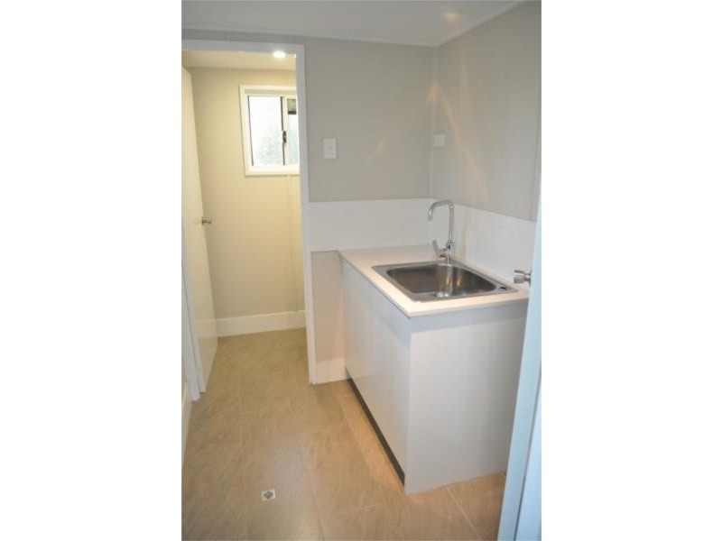 22 POND STREET, Mount Gravatt East QLD 4122