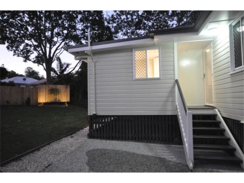 22 POND STREET, Mount Gravatt East QLD 4122