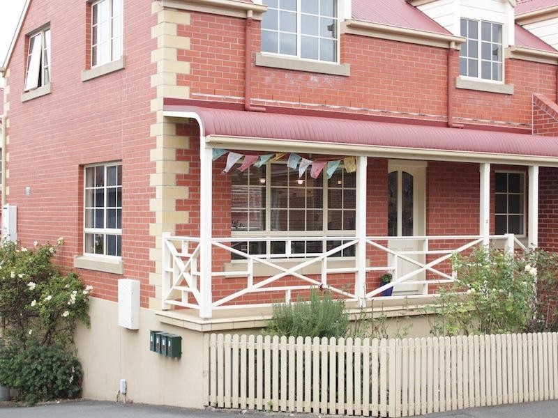 2/5 Flinders Lane, Sandy Bay TAS 7005