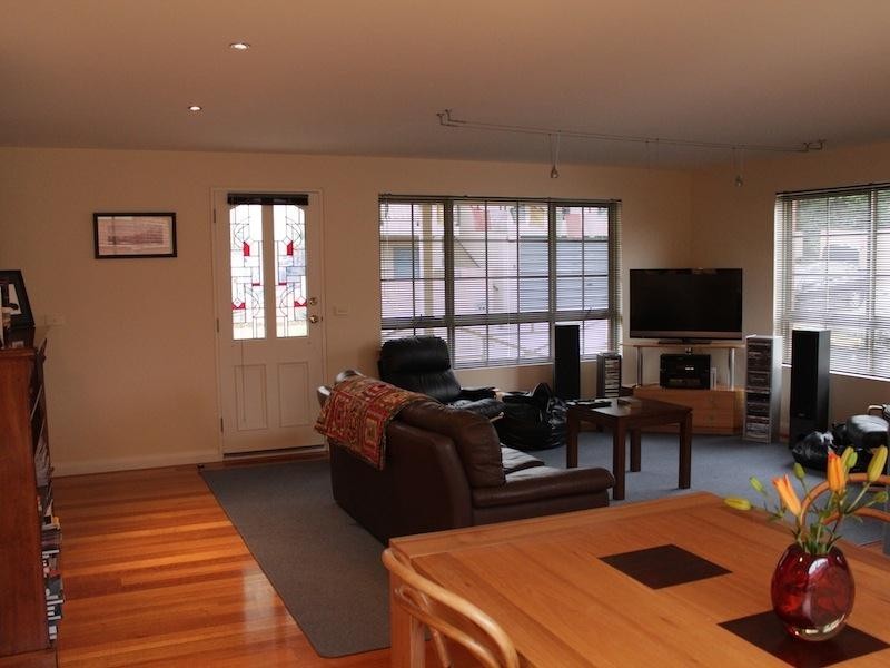 2/5 Flinders Lane, Sandy Bay TAS 7005