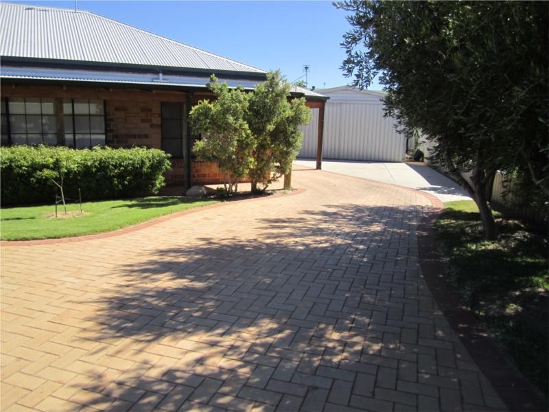 8 Dray Place, Lancelin WA 6044