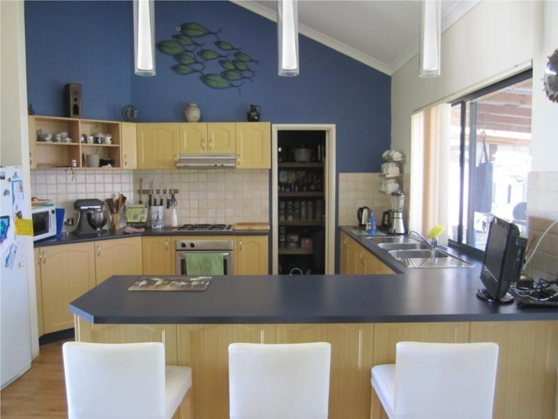 8 Dray Place, Lancelin WA 6044