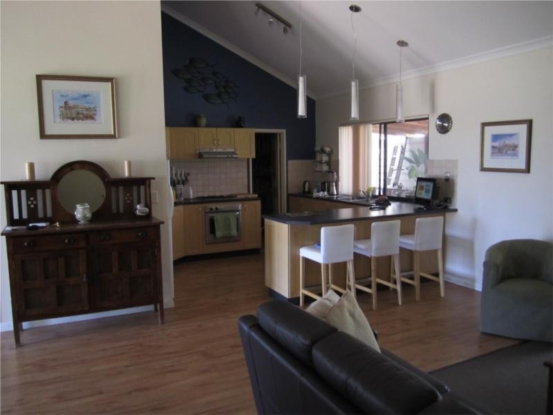 8 Dray Place, Lancelin WA 6044