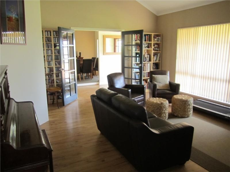 8 Dray Place, Lancelin WA 6044