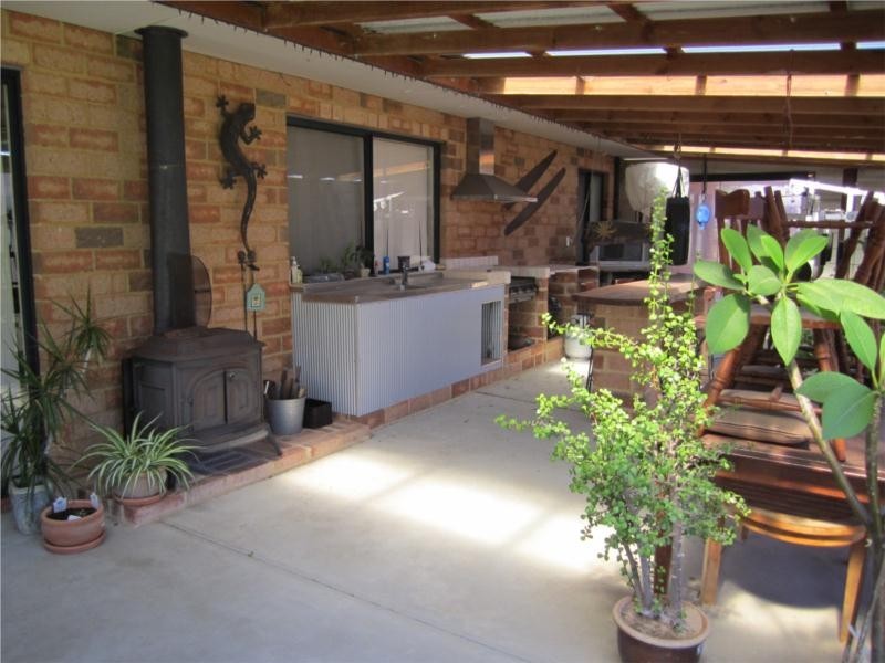 8 Dray Place, Lancelin WA 6044