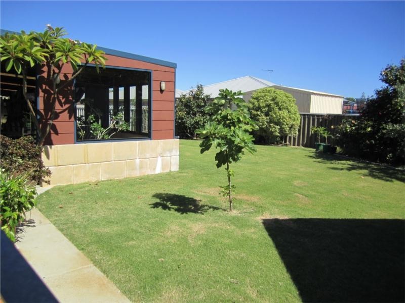8 Dray Place, Lancelin WA 6044