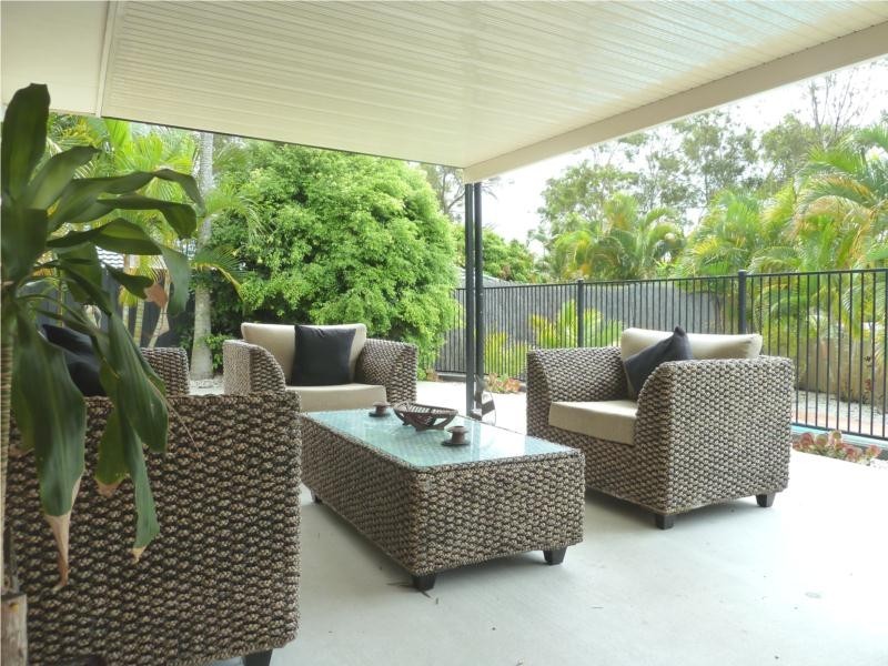 8 Dromana Crescent, Helensvale QLD 4212
