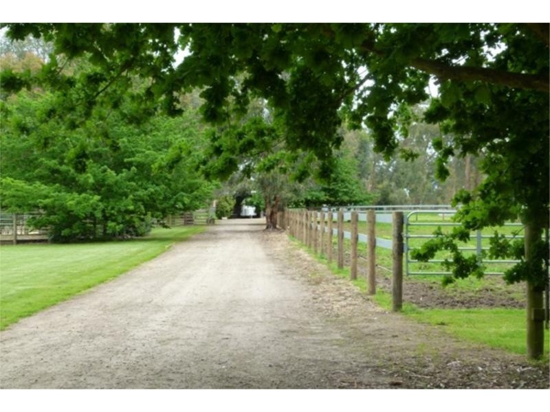 410 Old Sale Road, Drouin West VIC 3818