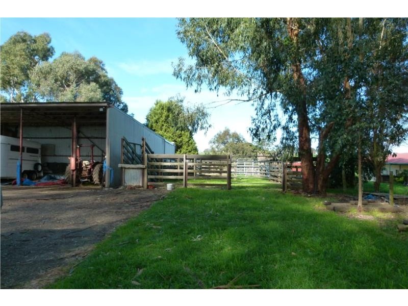 410 Old Sale Road, Drouin West VIC 3818