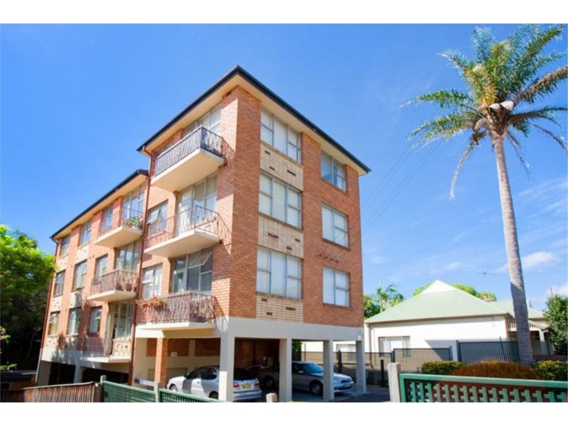 77 Hawthorne Parade, Haberfield NSW 2045