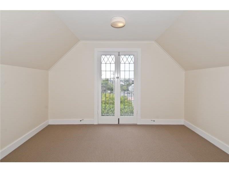 499 Old Cleveland Road, Camp Hill QLD 4152