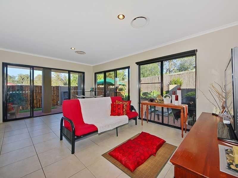 27 Treeline Circuit, Upper Coomera QLD 4209