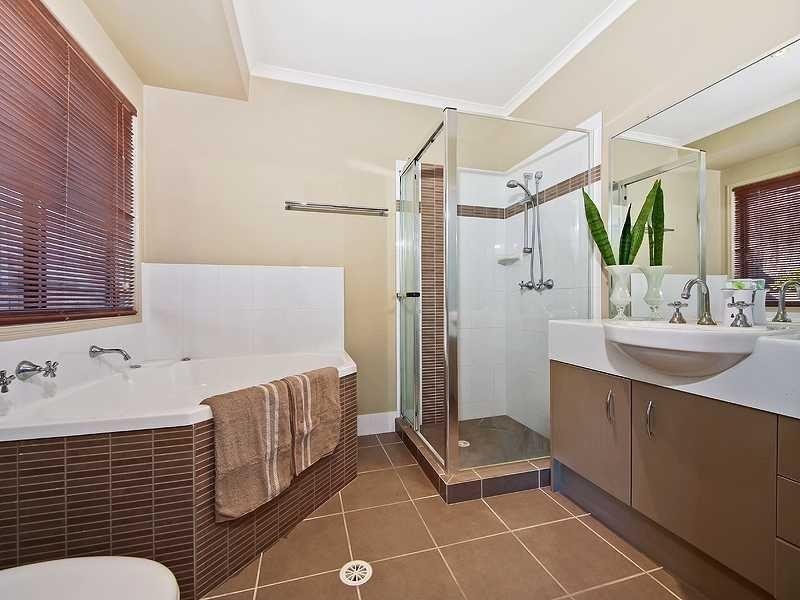 27 Treeline Circuit, Upper Coomera QLD 4209