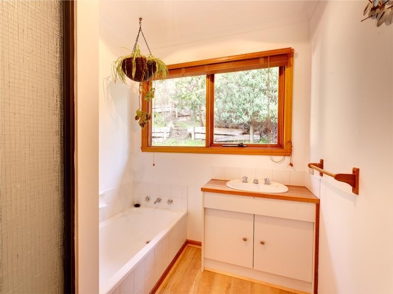 65 Liverpool Crescent, West Hobart TAS 7000