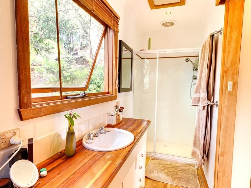 65 Liverpool Crescent, West Hobart TAS 7000