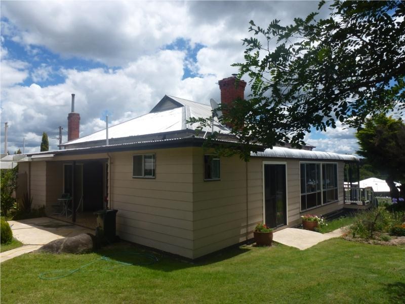 149 Cowper Street, Tenterfield NSW 2372