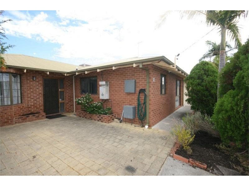 13 Wilga Street, Maddington WA 6109